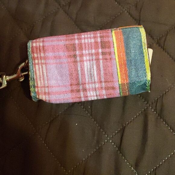 Dooney and Bourke wristlet, brand new - Picture 3 of 5